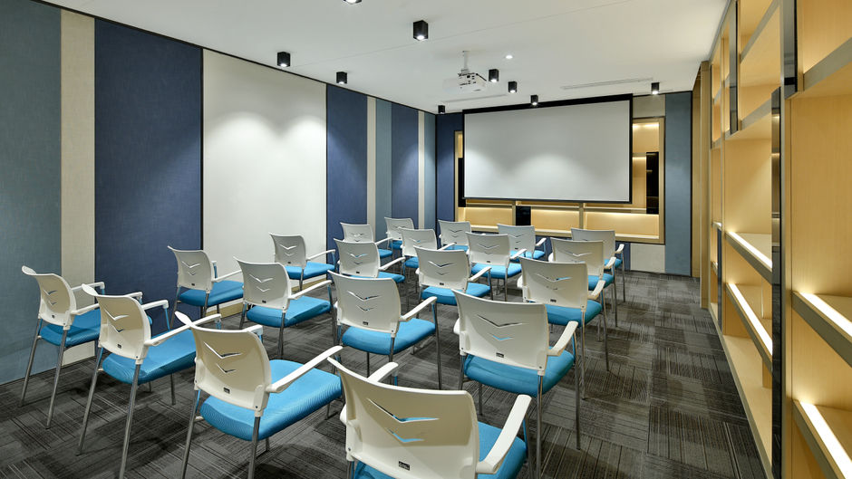 Holiday Inn Express Wenjiang Hotspring Meeting