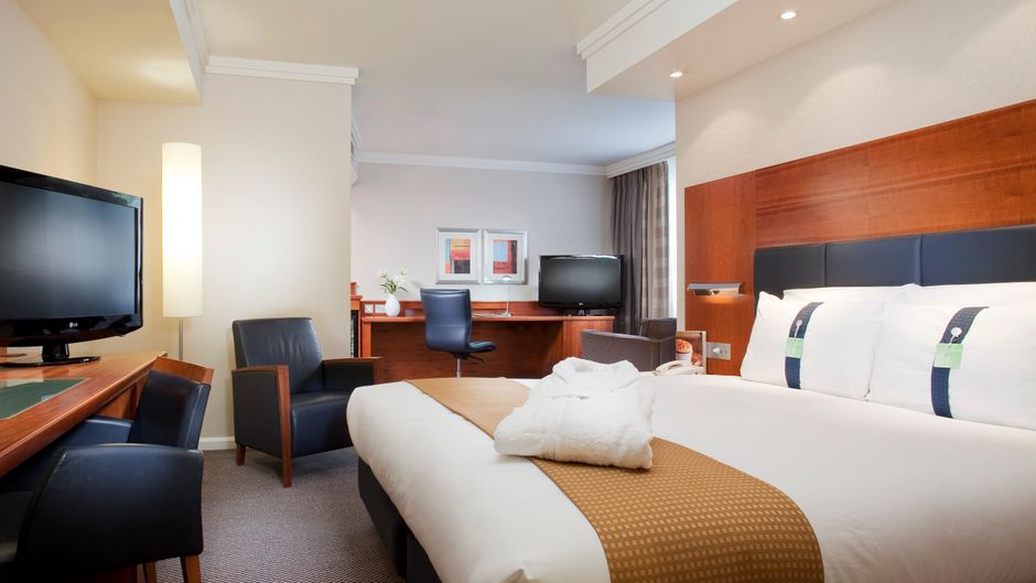 Holiday Inn Windsor Suite