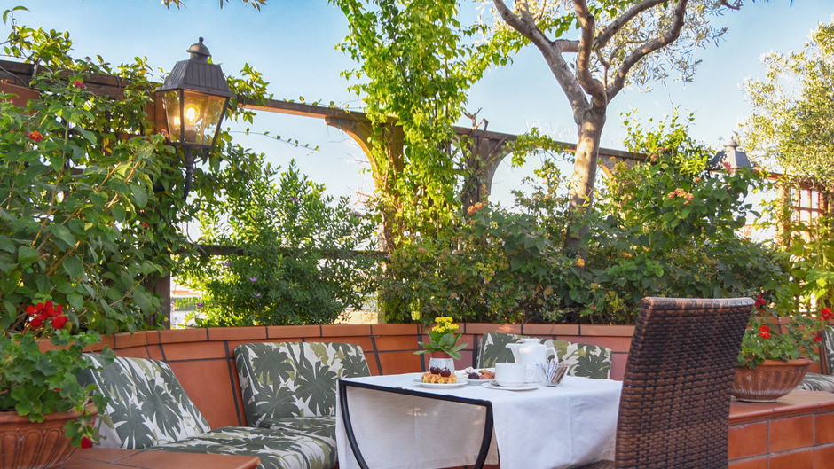 Hotel Diana Roof Garden Restaurant