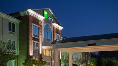 Holiday Inn Express Warren