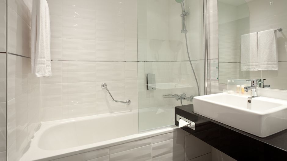 Holiday Inn Lille Ouest Englos Room