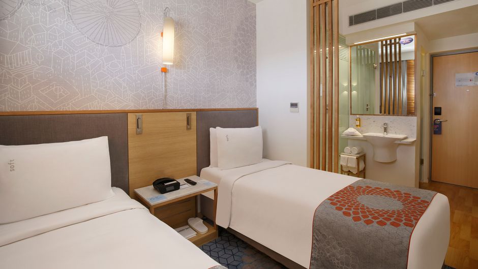 Holiday Inn Express Pune Pimpri Room