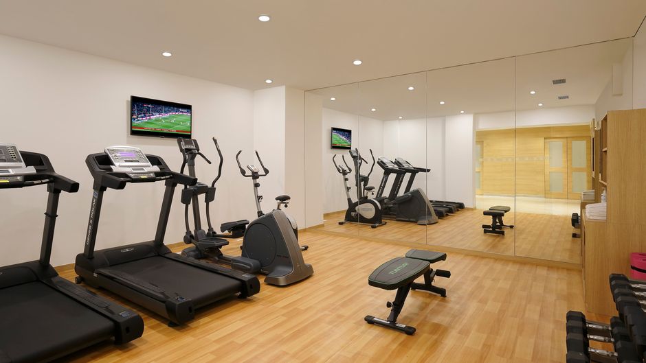Holiday Inn Express Pune Pimpri Health Club