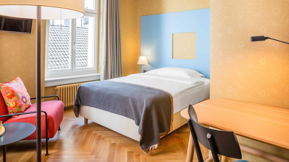 Klarer Hotel Room