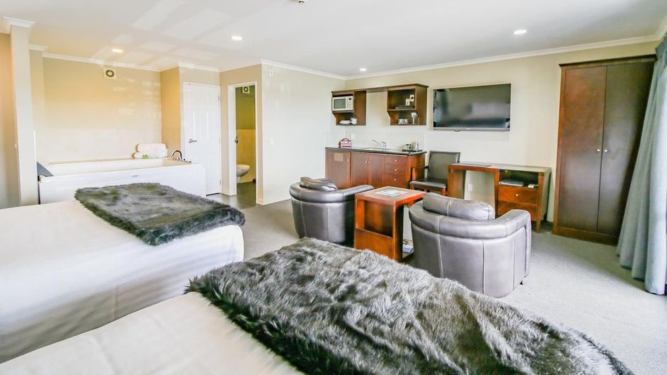 Aotea Motor Lodge Room