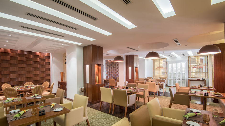 Crowne Plaza Hotel Sohar Restaurant