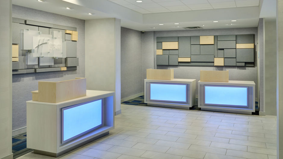 Holiday Inn Express Toronto Downtown Exterior