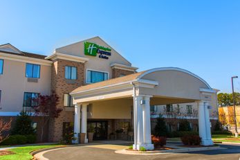 Holiday Inn Express & Suites Kinston