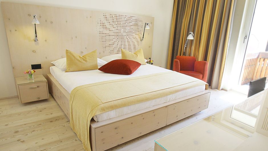 Steffani Hotel Room