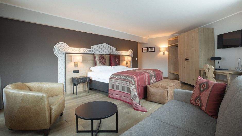 Steffani Hotel Room