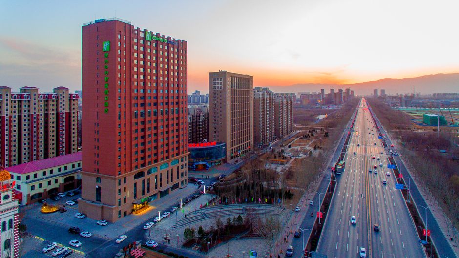 Holiday Inn Express Yinchuan Downtown Exterior