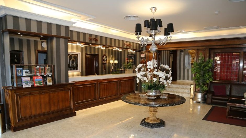 Princesa Ana Hotel Lobby