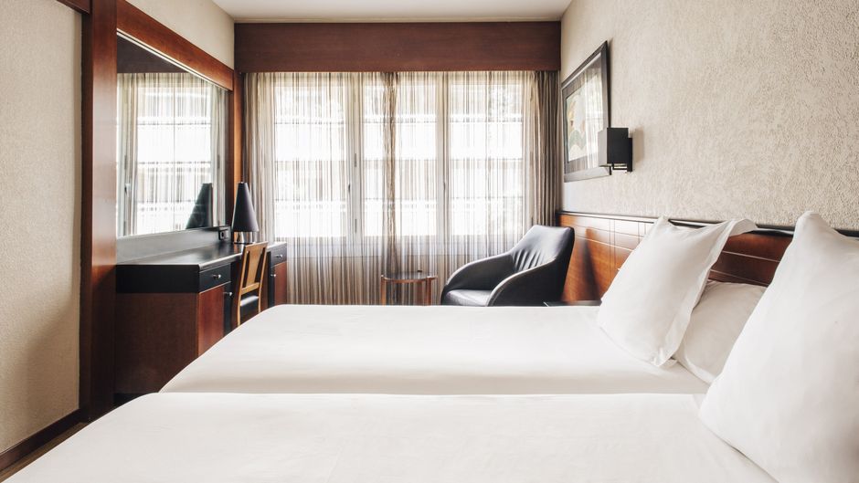Derby Hotel Room