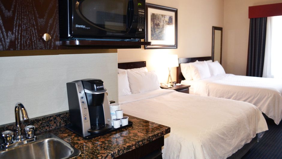 Holiday Inn Express Hotel & Suites Edson Room