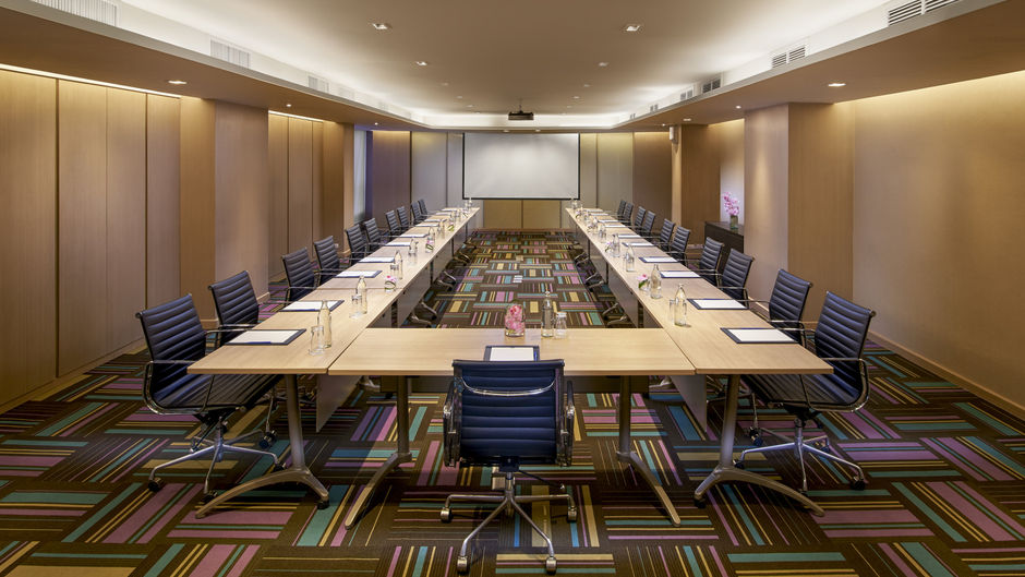 Shama Lakeview Asoke Bangkok Meeting