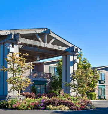 Holiday Inn Express & Suites