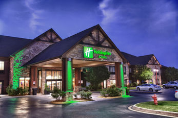 Holiday Inn Hotel & Suites St. Paul NE