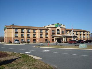 Holiday Inn Express & Suites  Exmore, VA