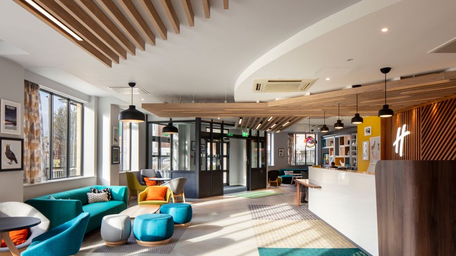 Holiday Inn Belfast City Centre Lobby