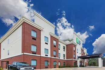 Holiday Inn Express & Suites Longview So