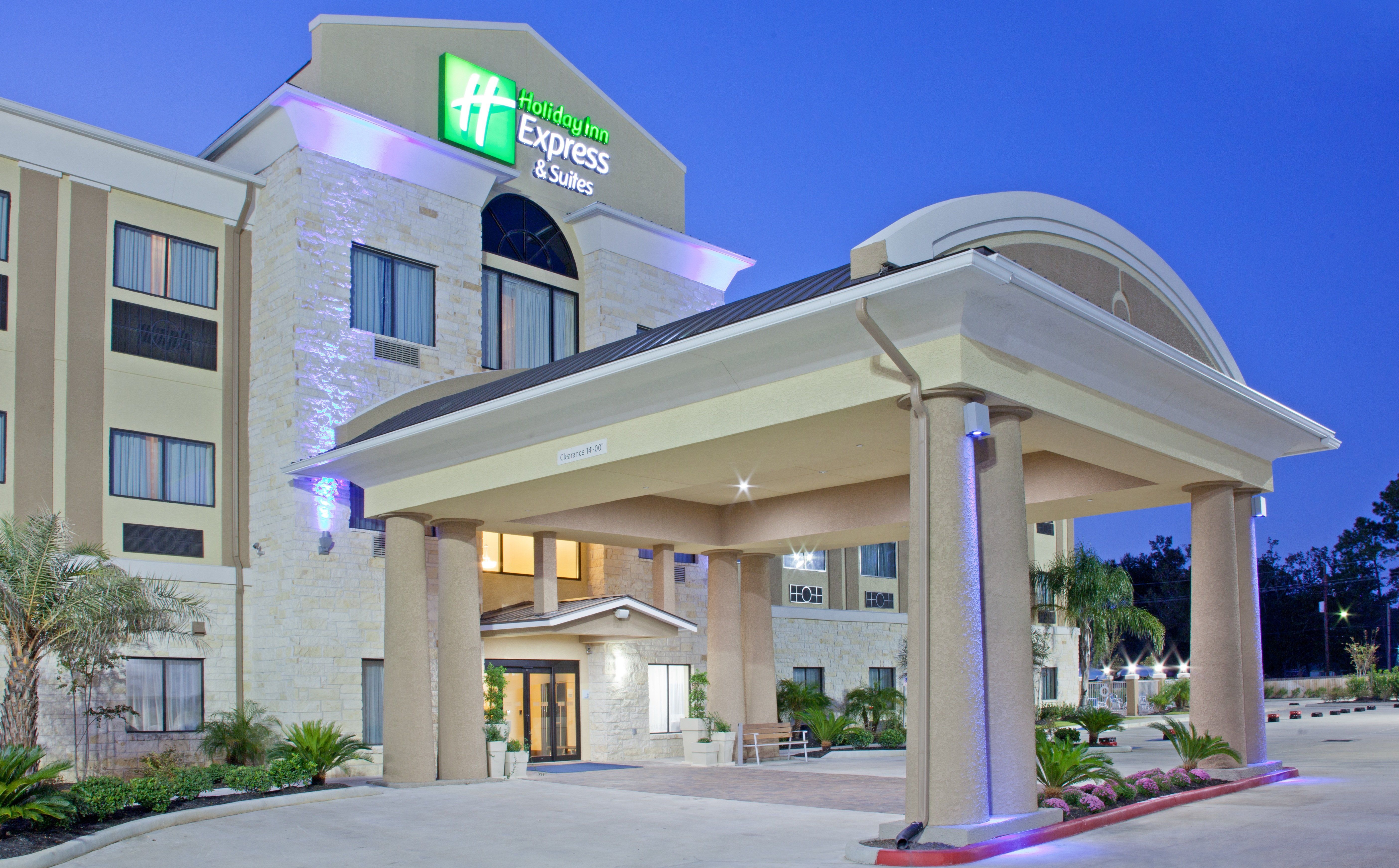 Holiday Inn Express Suites Beaumont NW Tourist Class Beaumont