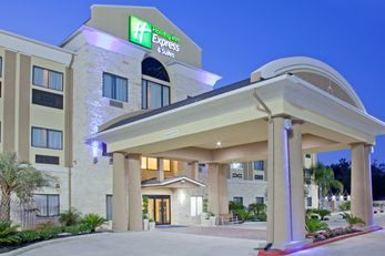 Holiday Inn Express & Suites Beaumont NW