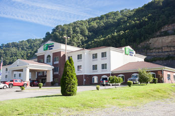 Holiday Inn Express Hotel & Suites