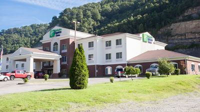 Holiday Inn Express Hotel & Suites