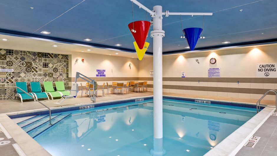 Holiday Inn Mississauga Toronto West Pool