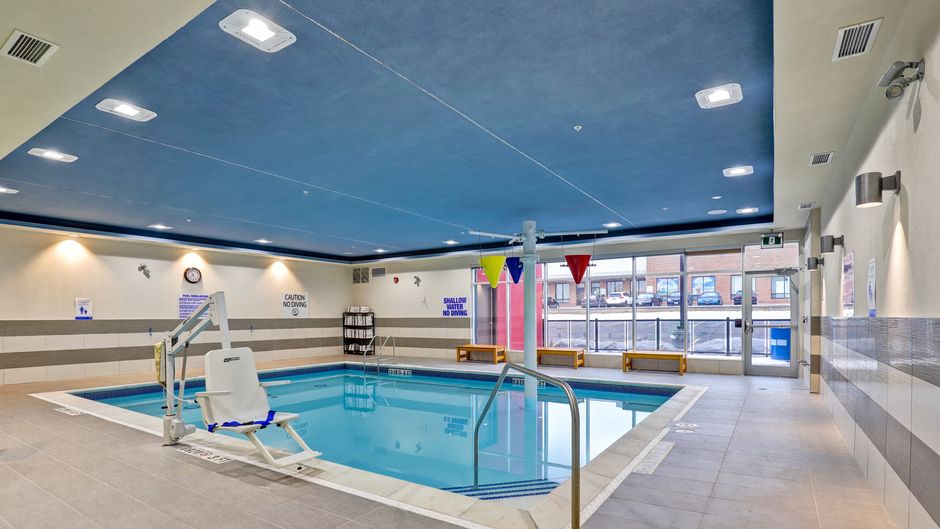 Holiday Inn Mississauga Toronto West Pool