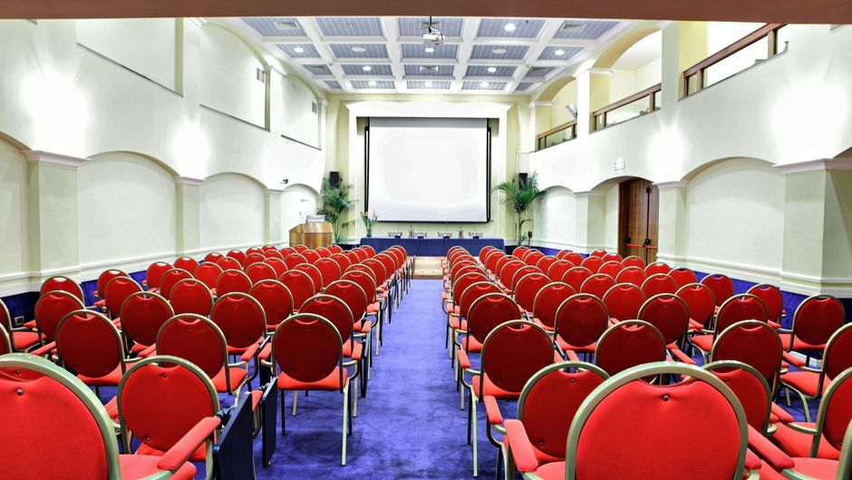 Lloyd's Baia Hotel Meeting