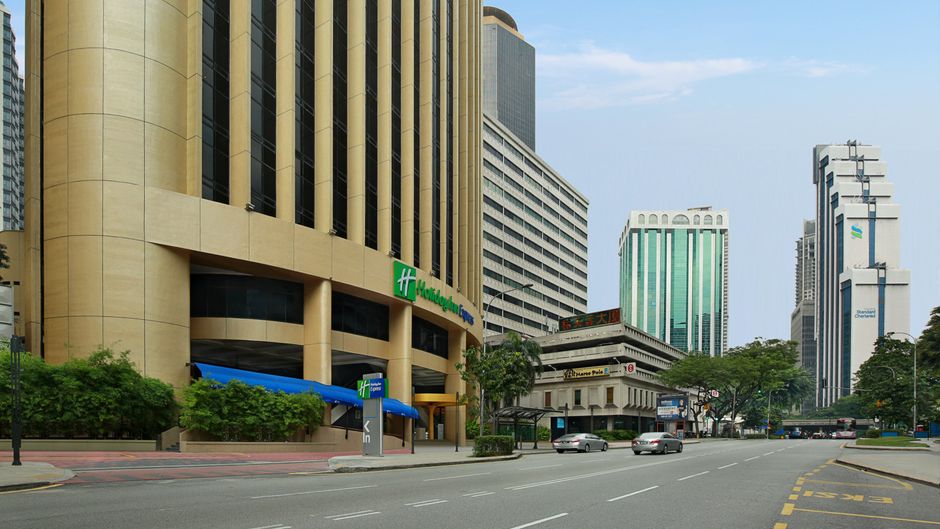 Holiday Inn Express City Center Exterior