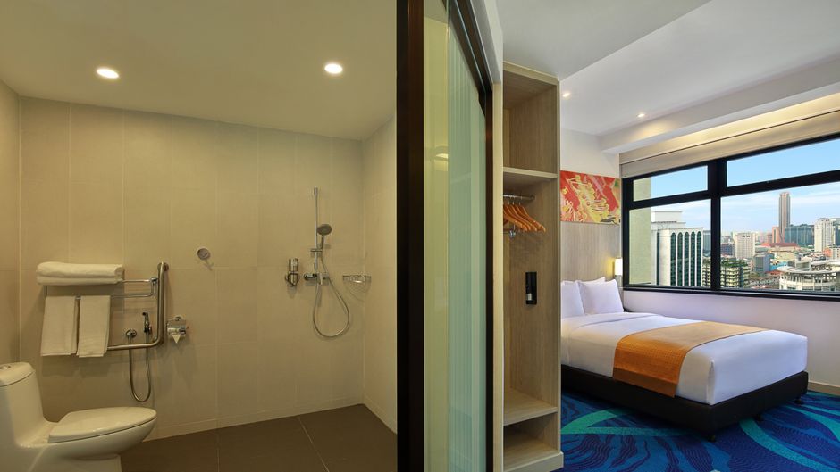 Holiday Inn Express City Center Room