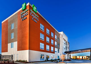 Holiday Inn Express & Suites Tulsa West