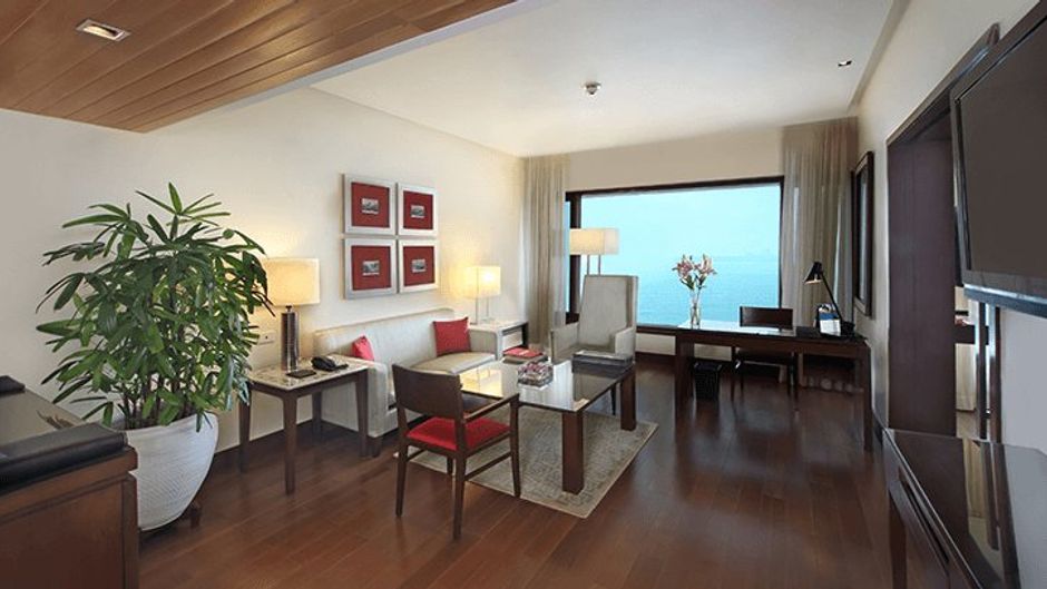 The Oberoi Mumbai Lobby