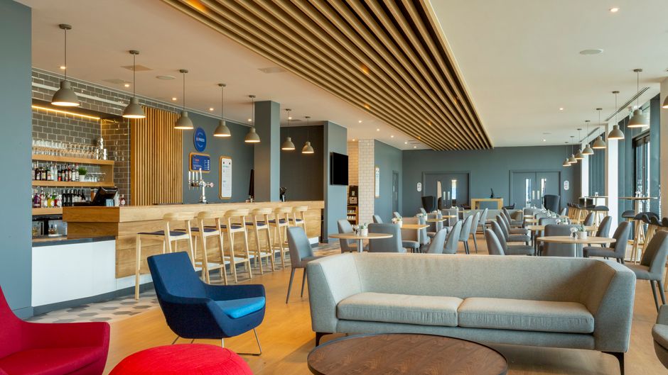 Holiday Inn Express Bridgwater Lobby