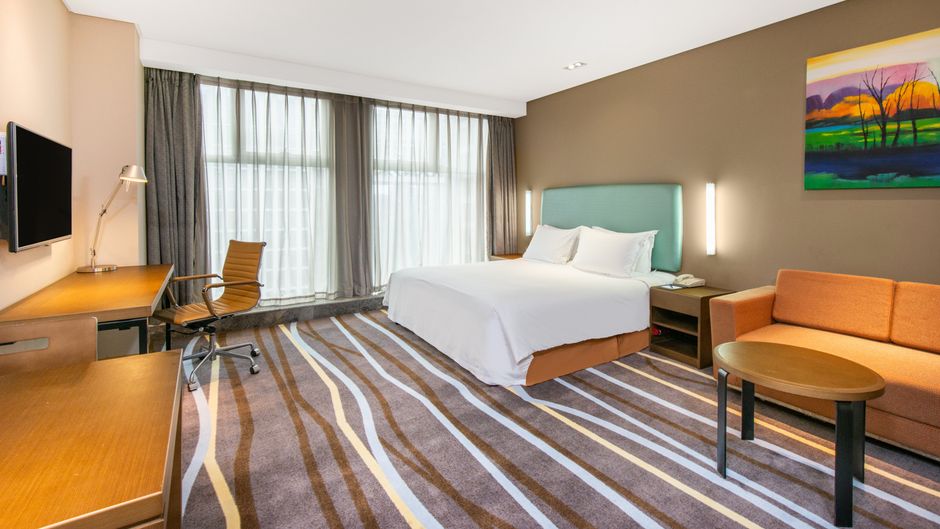 Holiday Inn Express Hangzhou Huanglong Suite