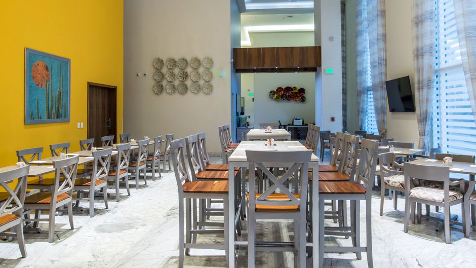 Holiday Inn Express/Suites Ciudad Obrego Restaurant