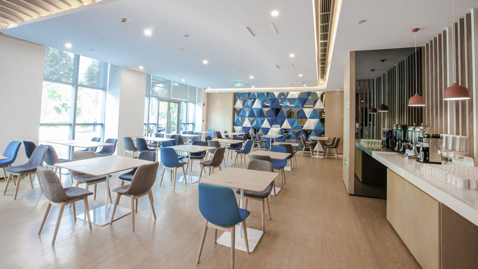 Holiday Inn Express High Tech Restaurant