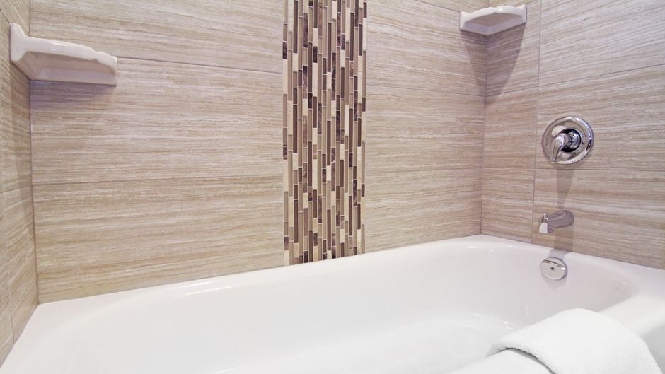 Holiday Inn Express & Suites NW Room