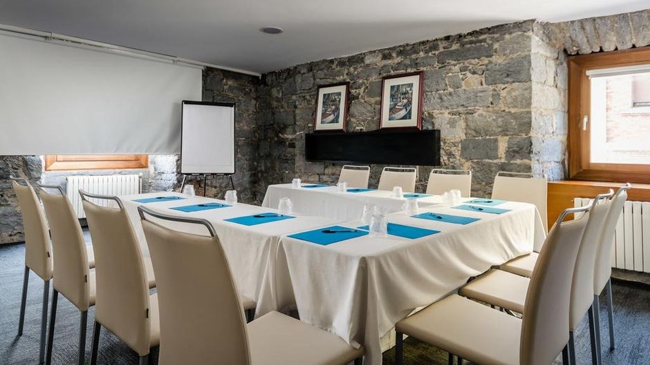 Hotel Balneario Orduna Plaza Meeting