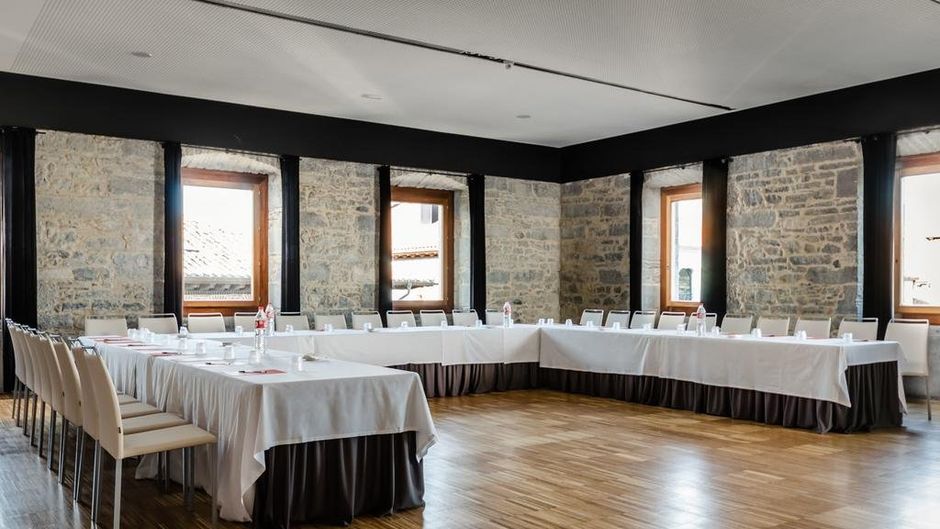 Hotel Balneario Orduna Plaza Meeting