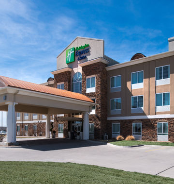 Holiday Inn Express & Suites Wichita
