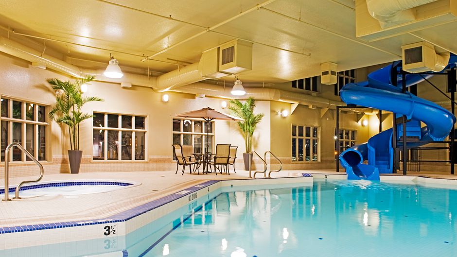 Holiday Inn Express Grande Prairie Pool
