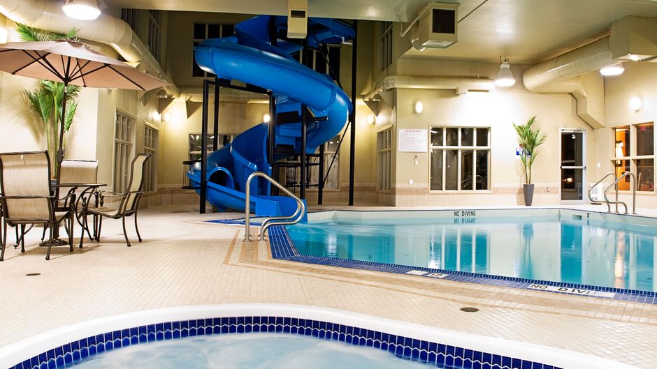 Holiday Inn Express Grande Prairie Pool