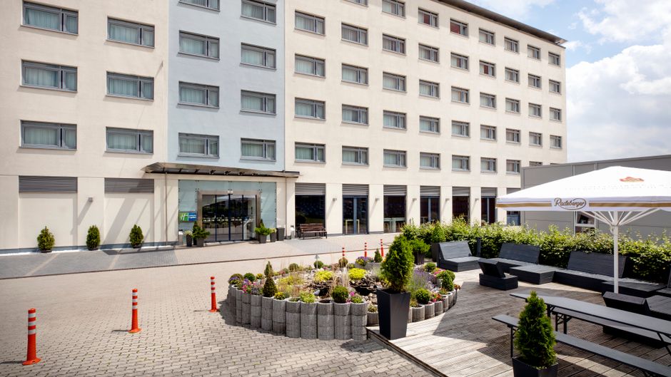 Holiday Inn Express Munich Messe Exterior