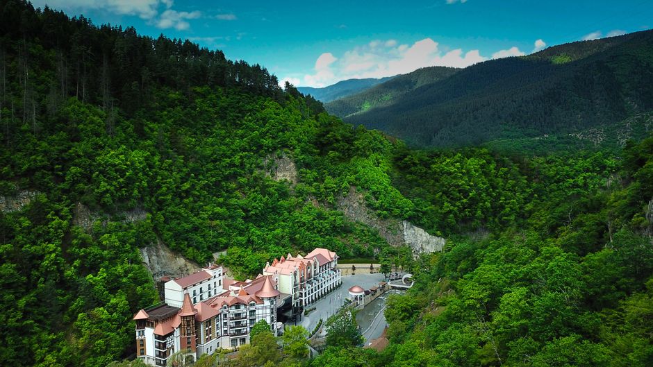 Crowne Plaza Borjomi Exterior