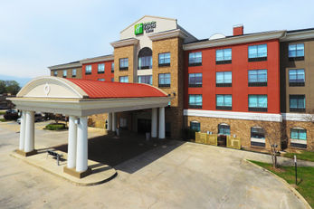 Holiday Inn Express Hotel & Suites