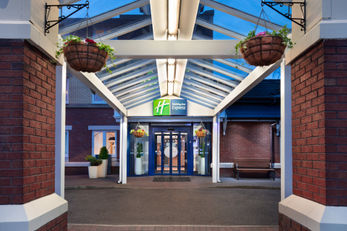 Holiday Inn Express Strathclyde Park M74