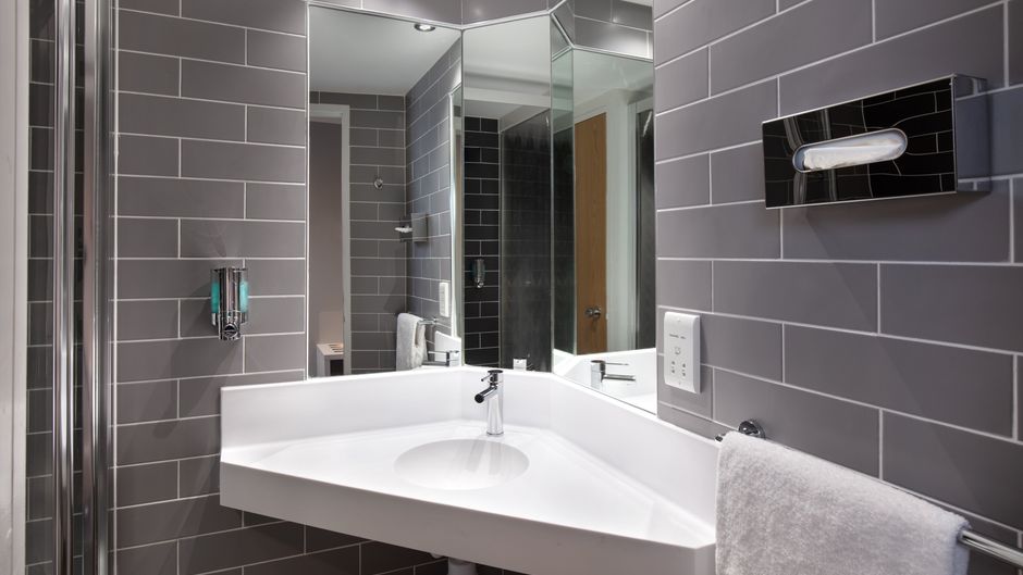 Holiday Inn Express Strathclyde Park M74 Room